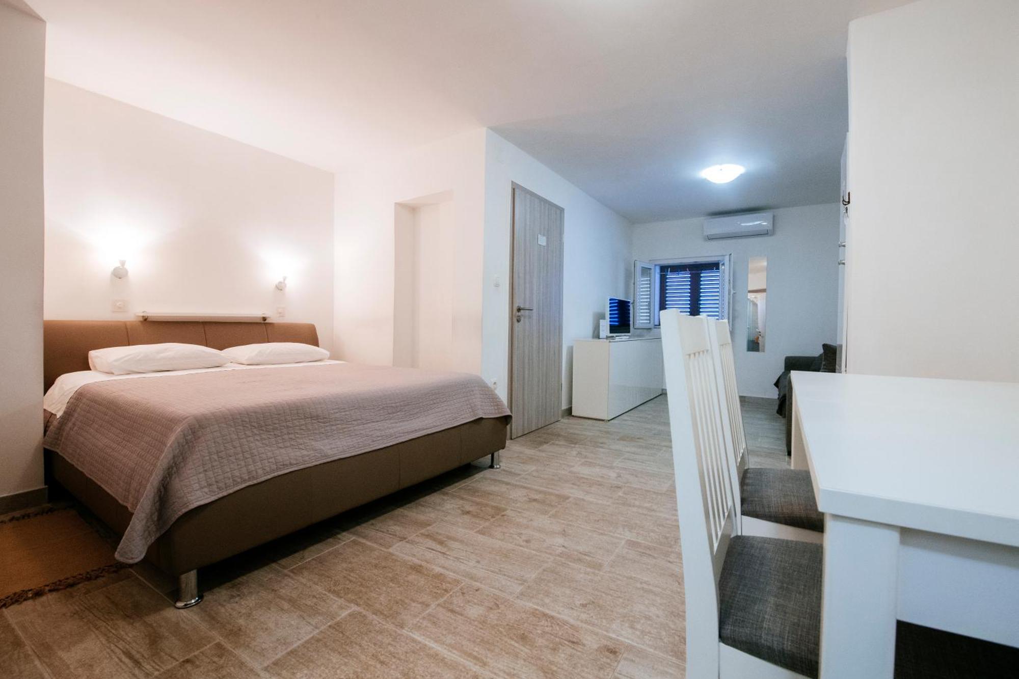 Apartmani Ema Zadar Exteriör bild